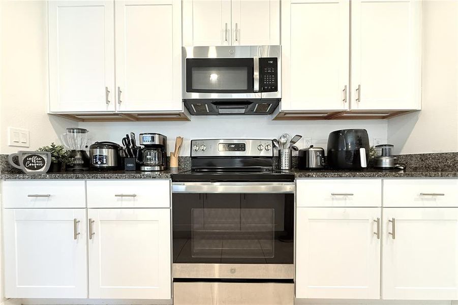 Furnished interior view inside a new home in , Lutz (Image 18). Furnished interior view inside a new home in , Lutz (Image 18).