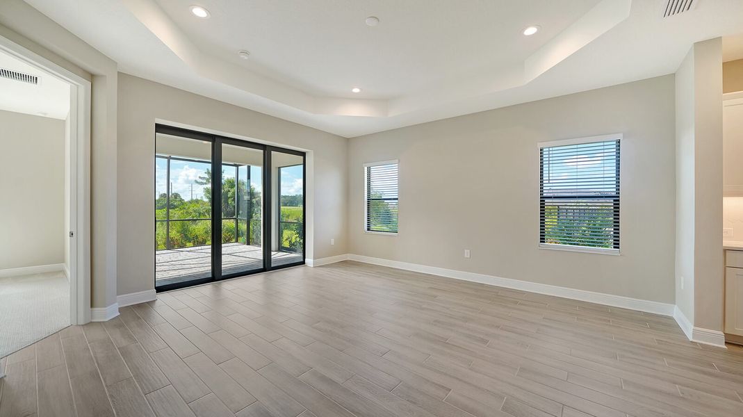 Spacious, unfurnished interior of a new home in Vistera of Venice, Englewood (Image 45).