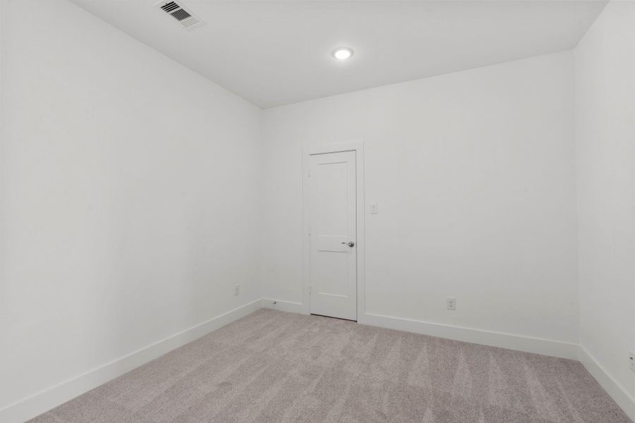 **Photos are representative of the floor plan and not of the actual home** **Photos are representative of the floor plan and not of the actual home**