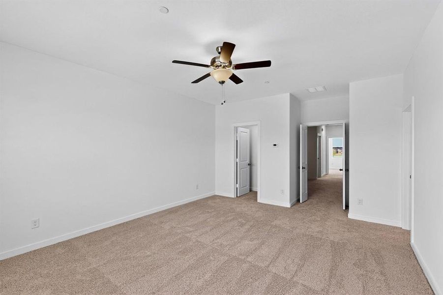 Spacious, unfurnished interior of a new home in Solterra Texas, Mesquite (Image 33).