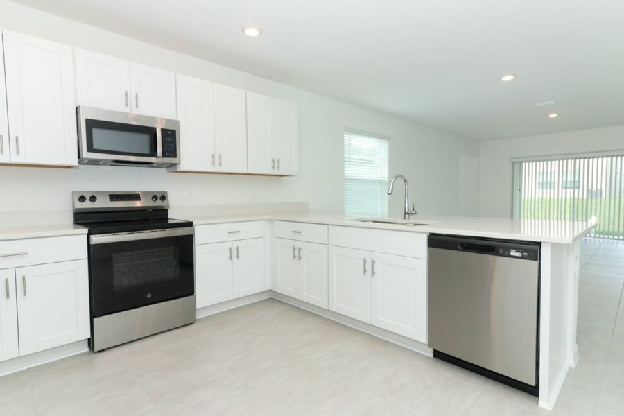 Furnished interior view inside a new home in Marion Creek, Haines City (Image 14).