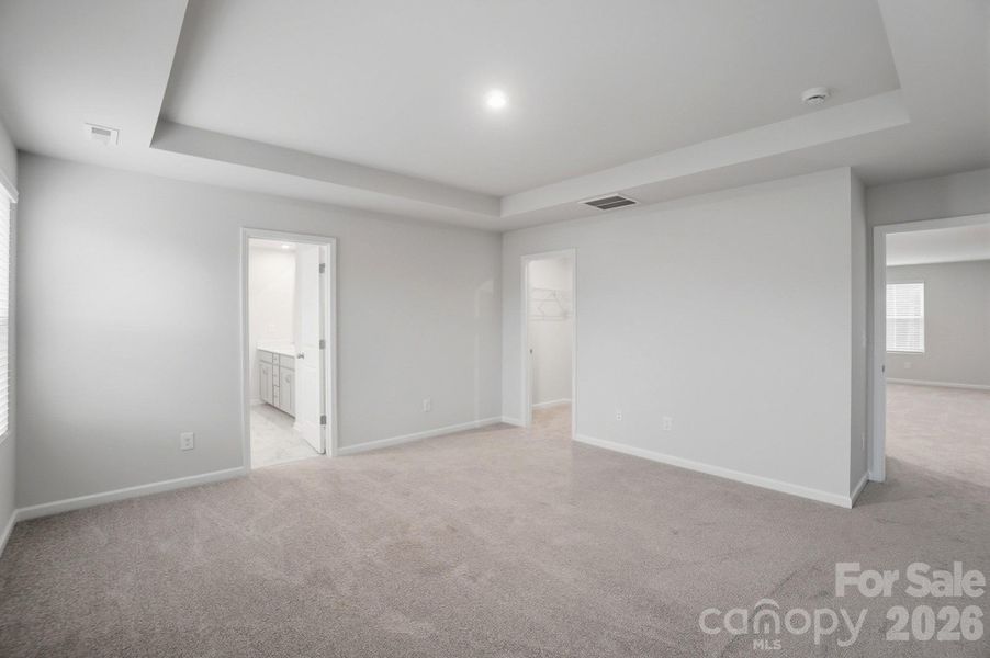 Spacious, unfurnished interior of a new home in Waxhaw Landing, Monroe (Image 35).