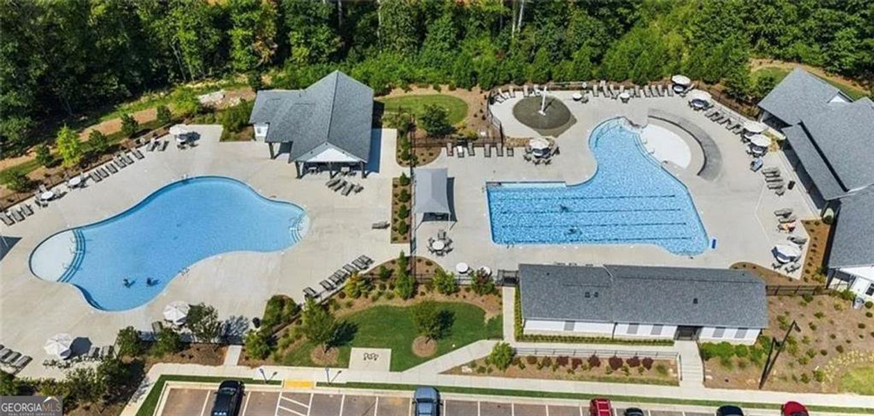 Community amenities in Twin Lakes, Hoschton (Image 20).