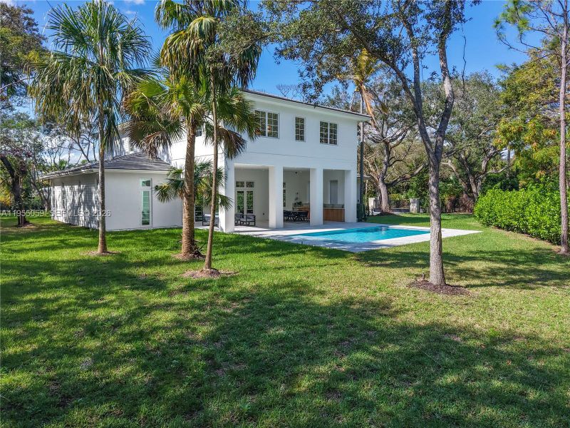 Exterior details and patio area of a home in , Miami (Image 4).