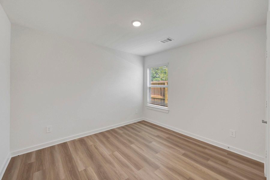 Spacious, unfurnished interior of a new home in Moran Ranch, Willis (Image 16).