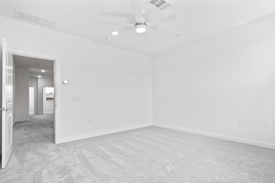 Spacious, unfurnished interior of a new home in Willow Grove Townhomes, Melissa (Image 39).