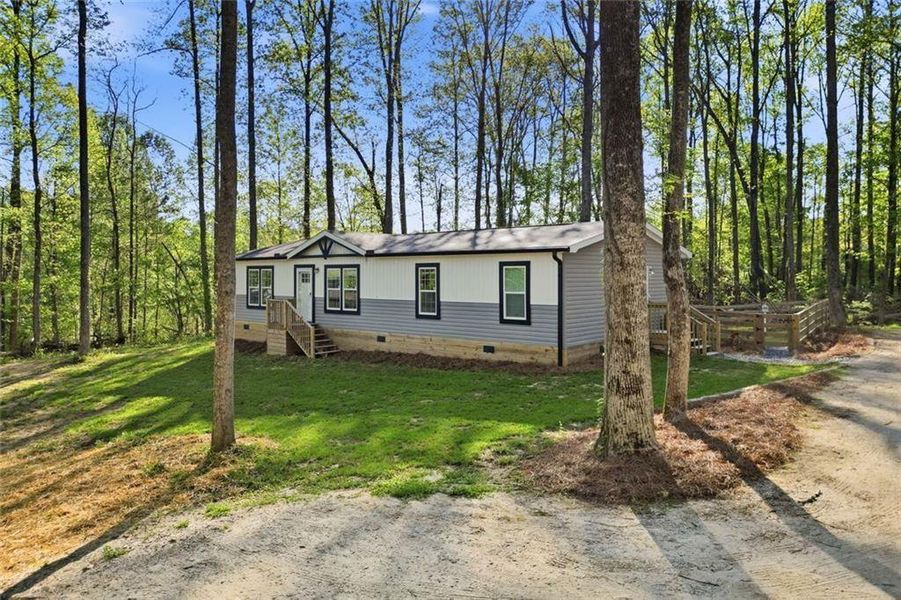 Exterior details and patio area of a home in , Talking Rock (Image 19).