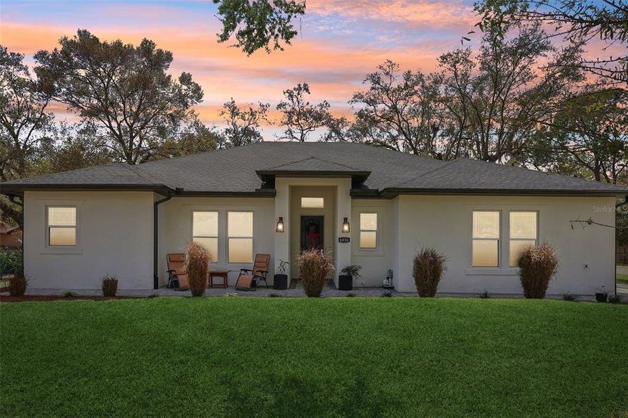Exterior details and patio area of a home in , St. Cloud (Image 30).