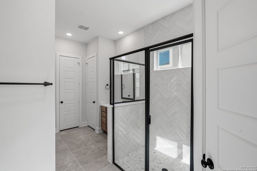 Furnished interior view inside a new home in Esperanza – New Phase Now Selling, Boerne (Image 13). Furnished interior view inside a new home in Esperanza – New Phase Now Selling, Boerne (Image 13).