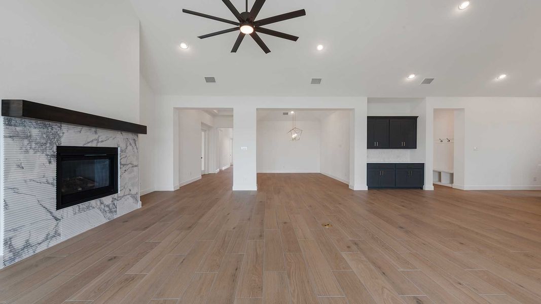 Spacious, unfurnished interior of a new home in Sweetgrass, Haslet (Image 21).