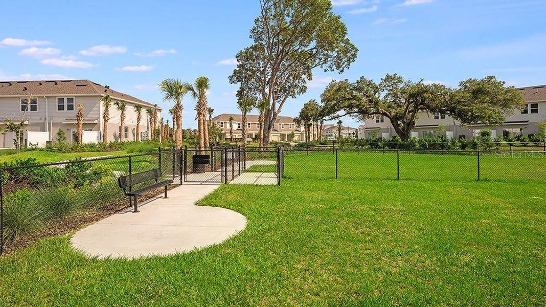 Community amenities in Vinterra Townhomes, Nokomis (Image 24).