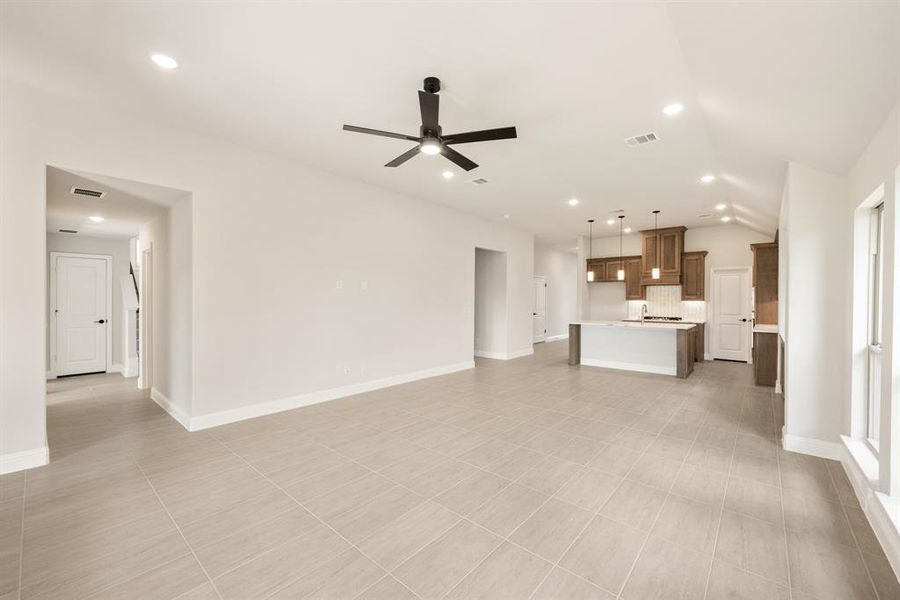Spacious, unfurnished interior of a new home in Woodstone, Providence Village (Image 30). Spacious, unfurnished interior of a new home in Woodstone, Providence Village (Image 30).