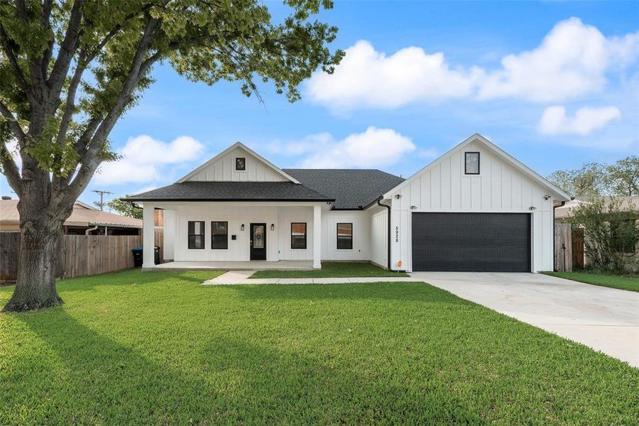 Front exterior of a new home in , Fort Worth, TX, highlighting curb appeal (Image 16).