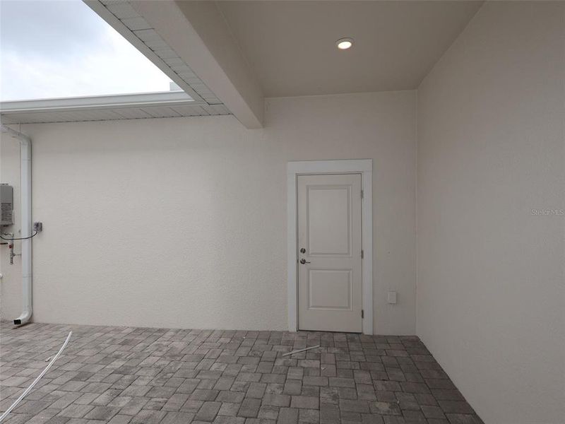 Spacious, unfurnished interior of a new home in SeaFlower, Bradenton (Image 9).