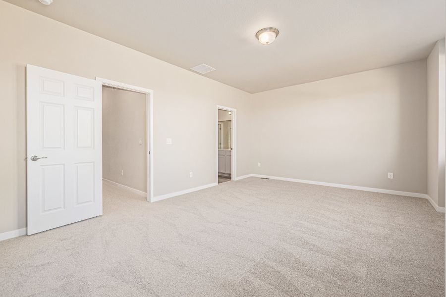 Spacious, unfurnished interior of a new home in Arras Park, Thornton (Image 16).