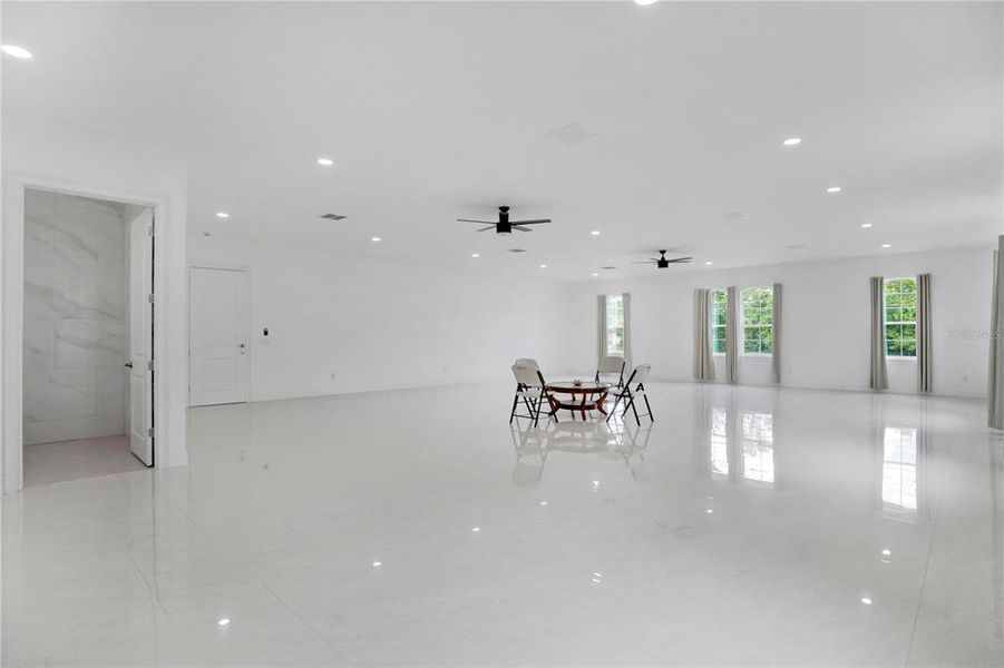 Spacious, unfurnished interior of a new home in , Orlando (Image 20). Spacious, unfurnished interior of a new home in , Orlando (Image 20).