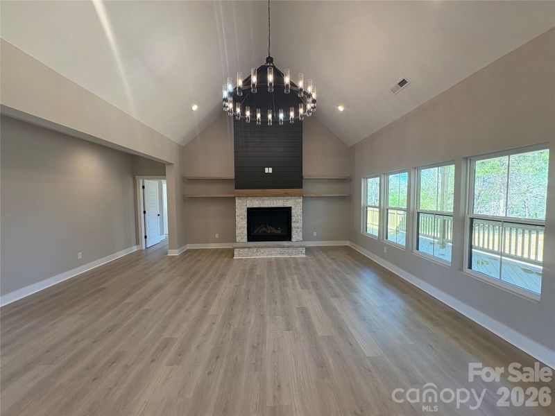 Spacious, unfurnished interior of a new home in , Clover (Image 11).