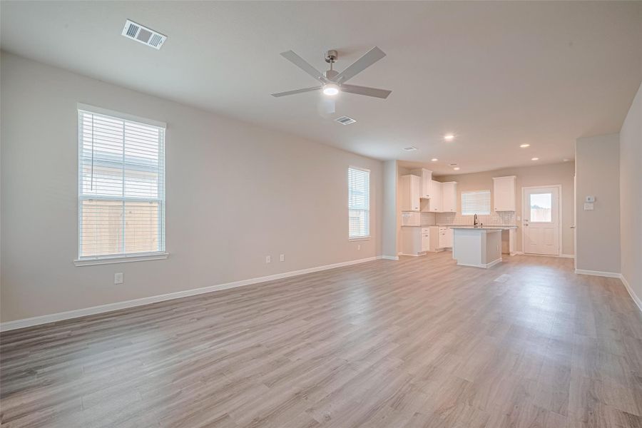 Spacious, unfurnished interior of a new home in La Segarra, Brookshire (Image 36). Spacious, unfurnished interior of a new home in La Segarra, Brookshire (Image 36).