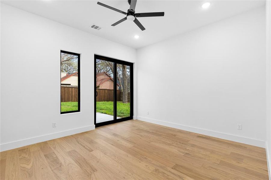Spacious, unfurnished interior of a new home in , Dallas (Image 19).