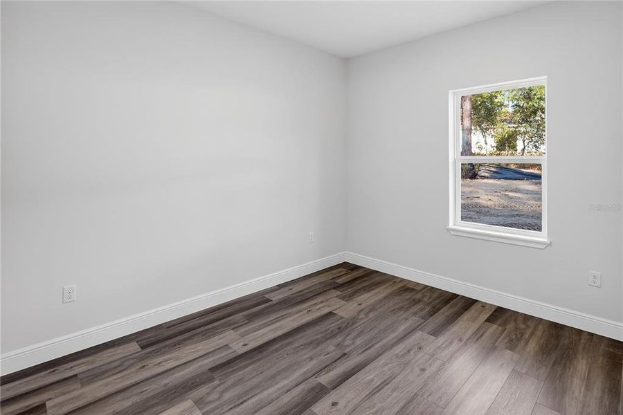 Spacious, unfurnished interior of a new home in , Citrus Springs (Image 13).