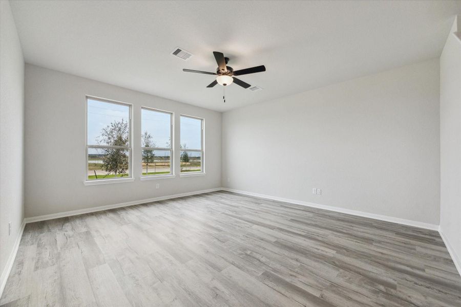 Spacious, unfurnished interior of a new home in Elyson, Katy (Image 20).