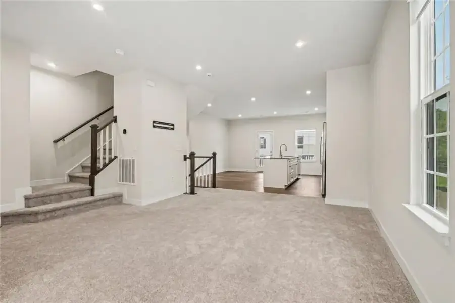 Spacious, unfurnished interior of a new home in , Lawrenceville (Image 32).