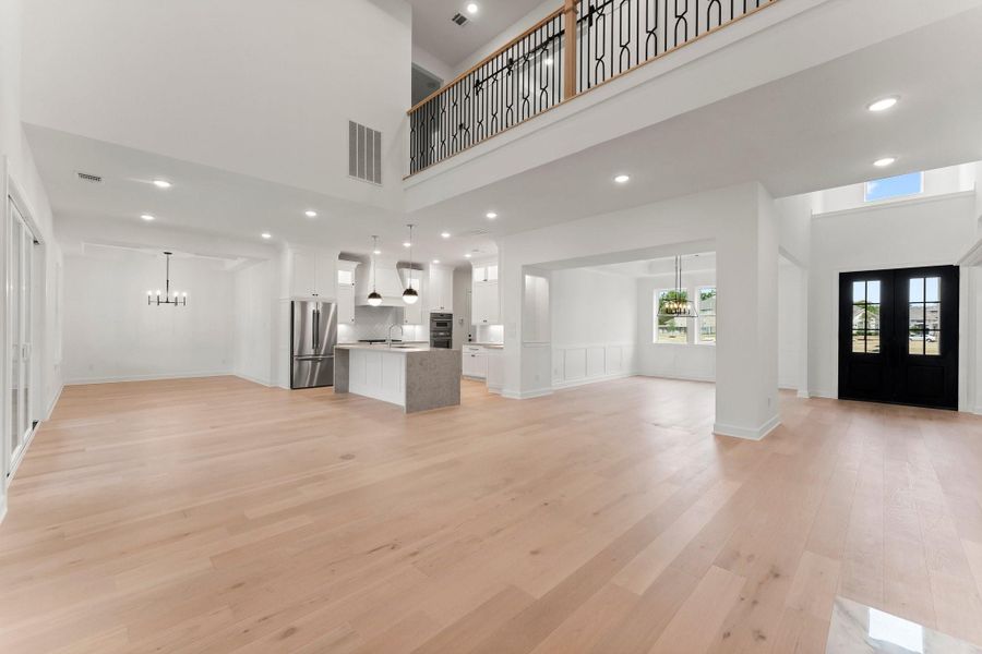 Spacious, unfurnished interior of a new home in , Spring (Image 24).