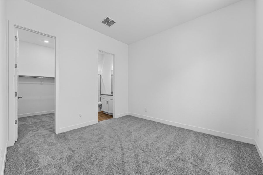 Spacious, unfurnished interior of a new home in Ladera Trails, Queen Creek (Image 22). Spacious, unfurnished interior of a new home in Ladera Trails, Queen Creek (Image 22).