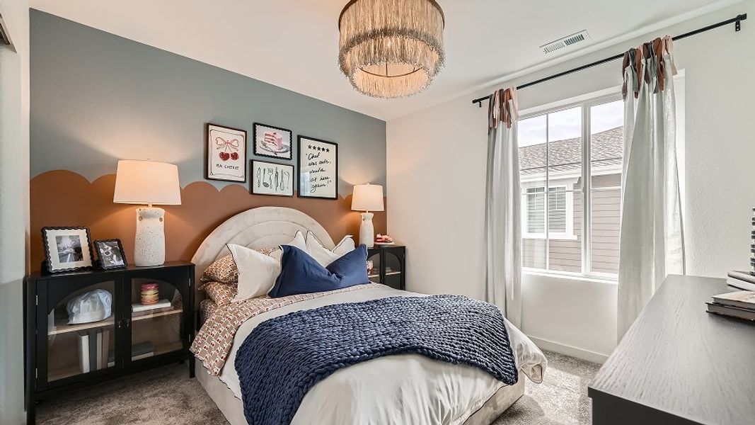 2138 Evans Bed2 F2 Base2