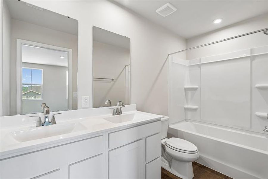 Furnished interior view inside a new home in Somerset, Santee (Image 6).