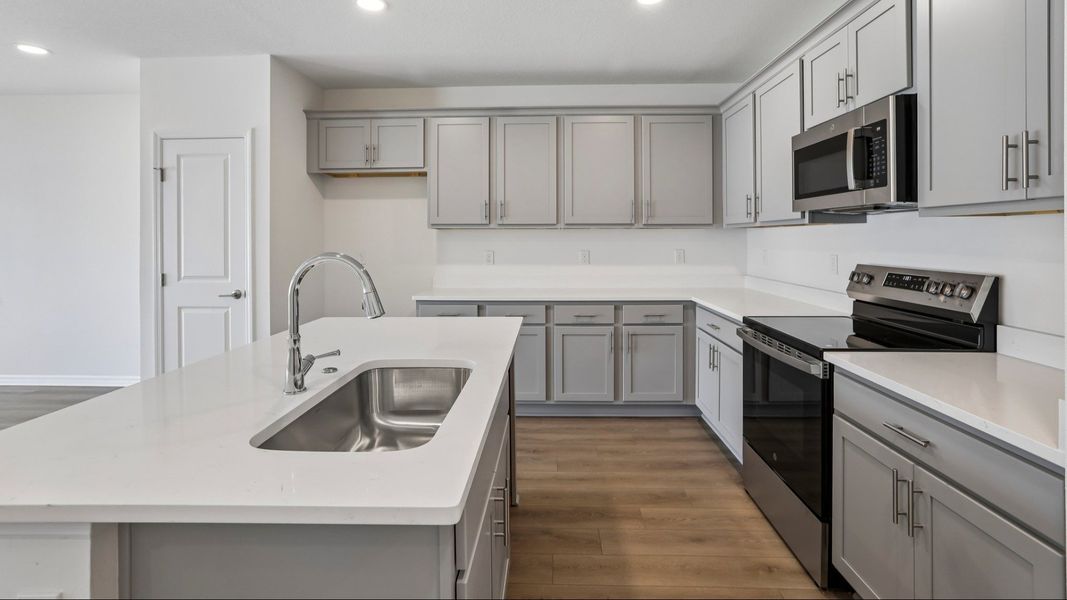 Furnished interior view inside a new home in Twin Oaks, Zephyrhills (Image 15).