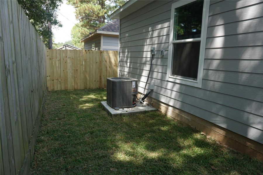 Exterior details and patio area of a home in , Willis (Image 17).