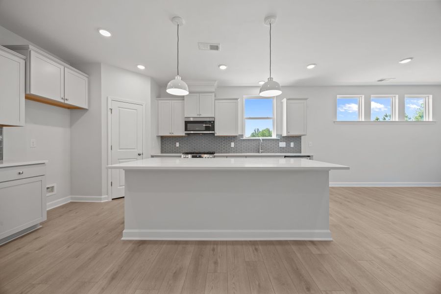 Representative furnished interior of a home built from the The Ashport B by Davidson Homes LLC in Saddle Creek Ranch, Cibolo (Image 7).