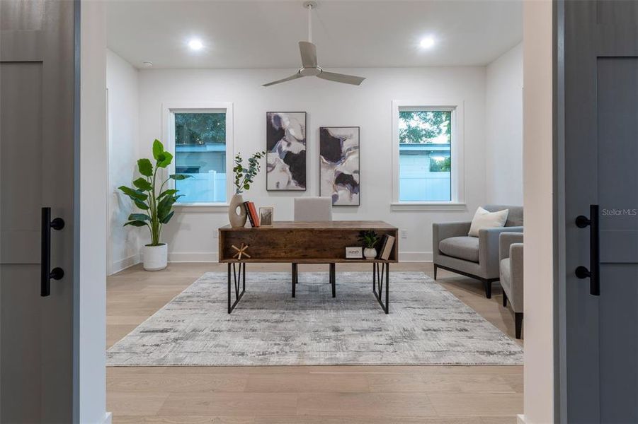 Furnished interior view inside a new home in , Orlando (Image 52).
