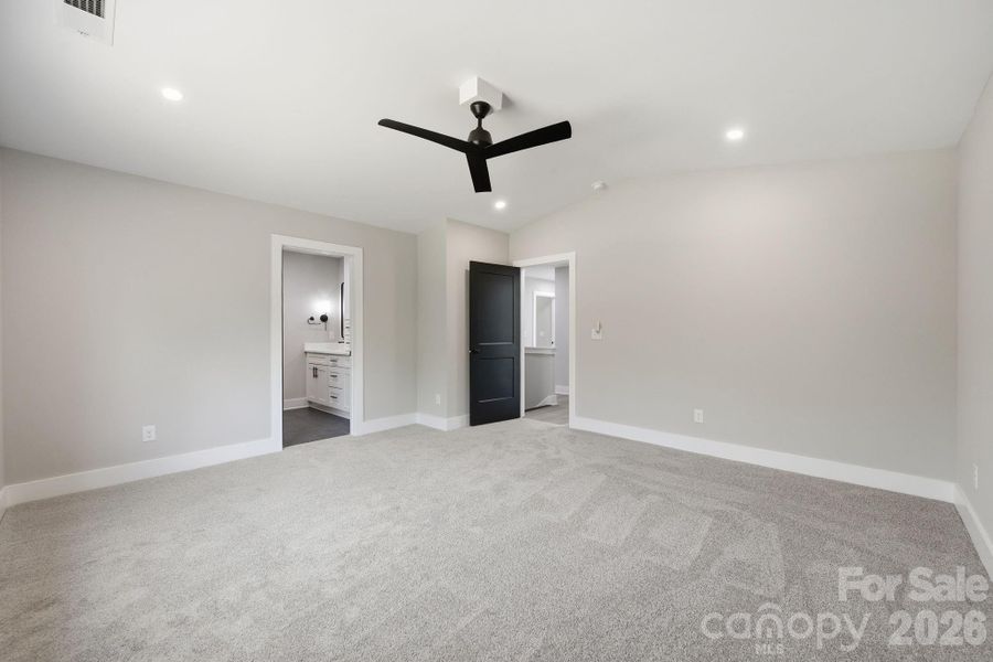Spacious, unfurnished interior of a new home in , Huntersville (Image 44).