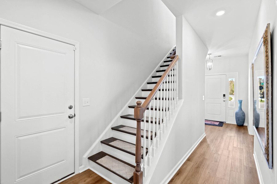 Spacious, unfurnished interior of a new home in , Beaufort (Image 22).