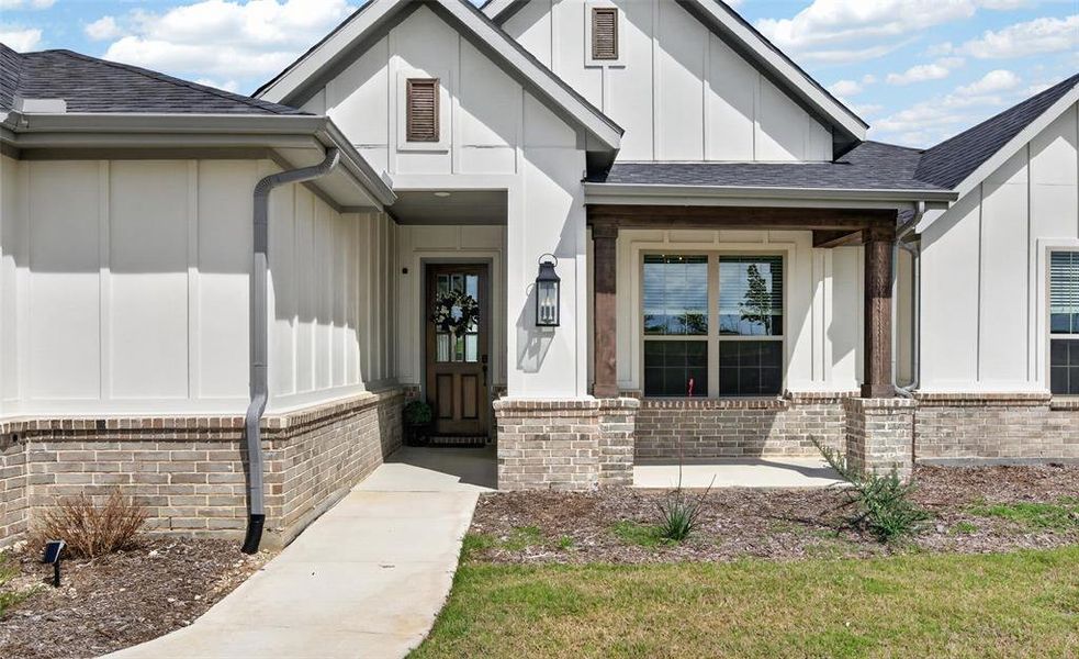 Exterior details and patio area of a home in Gatlin Ranch, Springtown (Image 25).