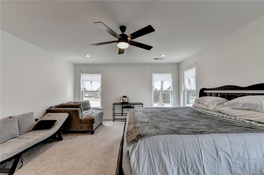 Furnished interior view inside a new home in Sweetbay Farm, Lawrenceville (Image 41).