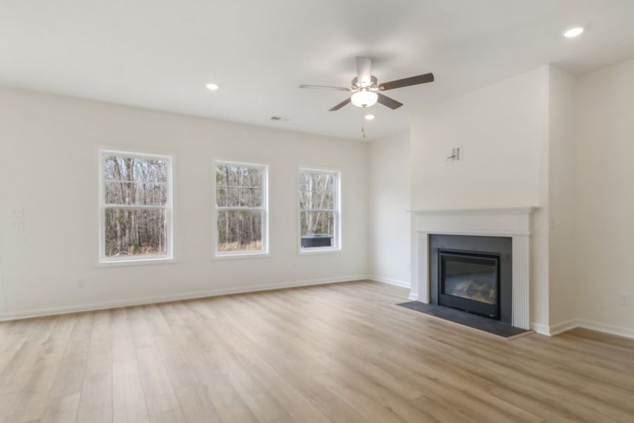 Representative unfurnished interior of a home built from the Hidden Creek II by Great Southern Homes in Worthington, Hephzibah (Image 18).
