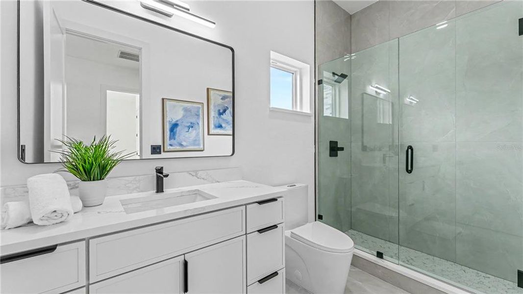 Furnished interior view inside a new home in , Lake Alfred (Image 16).
