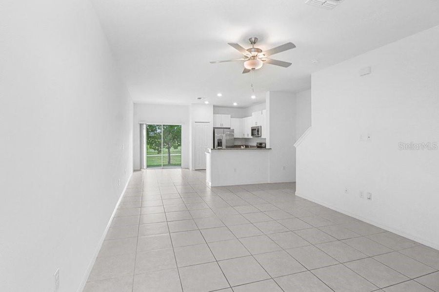 Spacious, unfurnished interior of a new home in , San Antonio (Image 20).