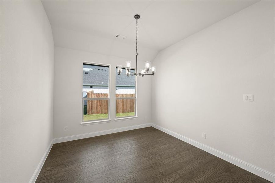 224 Pine Leaf- Dining-1 224 Pine Leaf- Dining-1