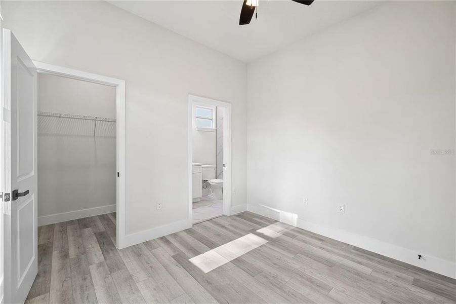 Spacious, unfurnished interior of a new home in , Ocala (Image 46).