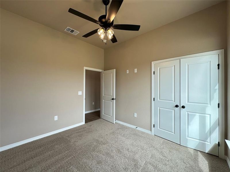 Spacious, unfurnished interior of a new home in , Lorena (Image 22).