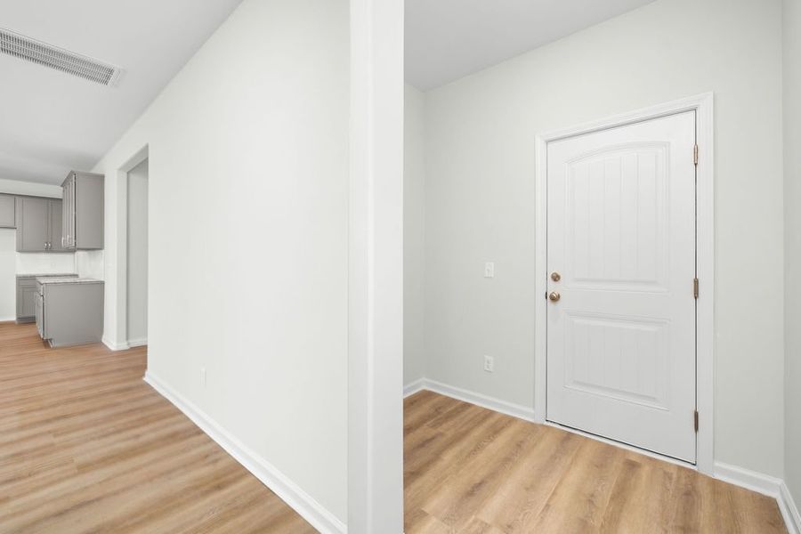 Spacious, unfurnished interior of a new home in Savannah Highlands, Savannah (Image 28).