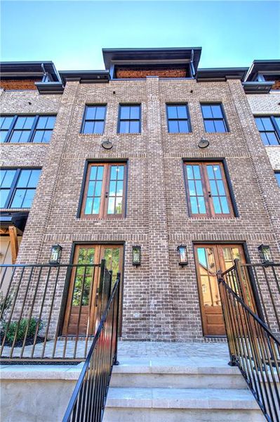 Image 47 of a home in .