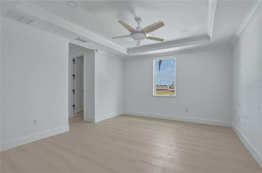 Spacious, unfurnished interior of a new home in , Safety Harbor (Image 11).