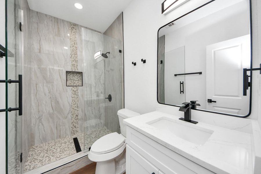 2nd Full Bathroom with shower