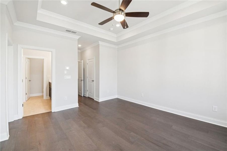 Spacious, unfurnished interior of a new home in Ward's Crossing Townhomes, Johns Creek (Image 18).