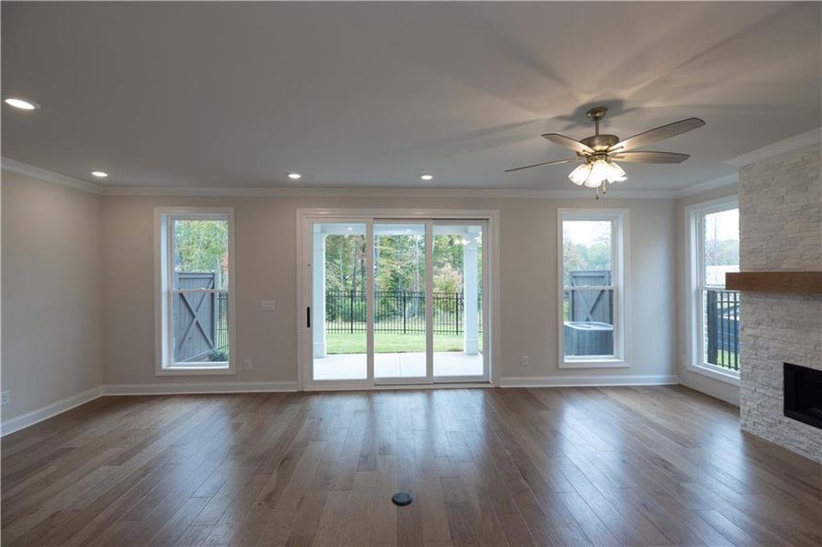 Spacious, unfurnished interior of a new home in Waterside Townhomes, Peachtree Corners (Image 20). Spacious, unfurnished interior of a new home in Waterside Townhomes, Peachtree Corners (Image 20).